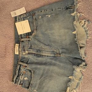[Abercrombie] "The Mom Short" High Rise